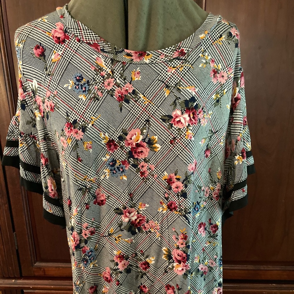 Time and Tru ruffled sleeve shirt